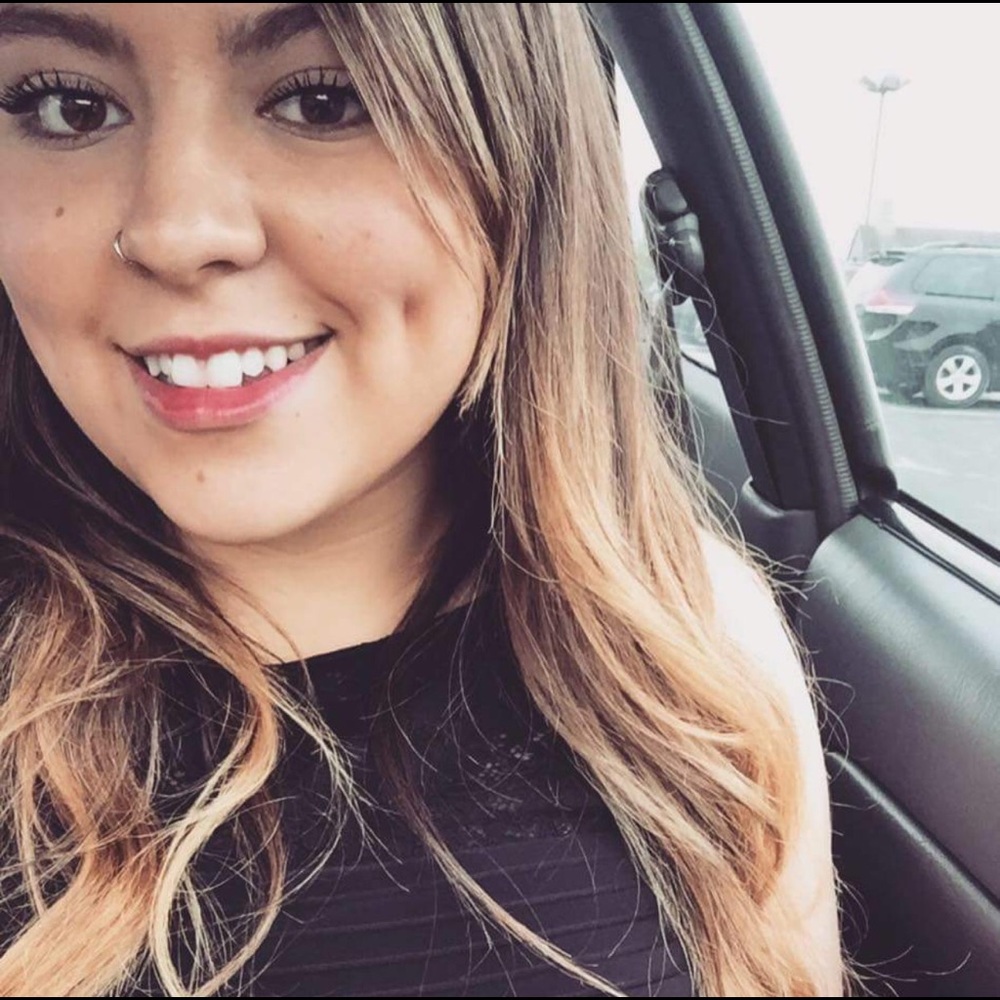 Meet your Posher, Fallon